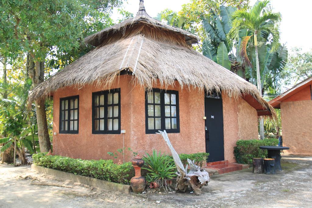 Ban Din Resort Chiang Rai Mae Chan Extérieur photo